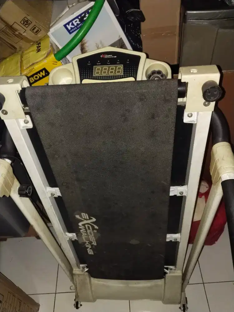 Walking pad electric/treadmil by Excideer