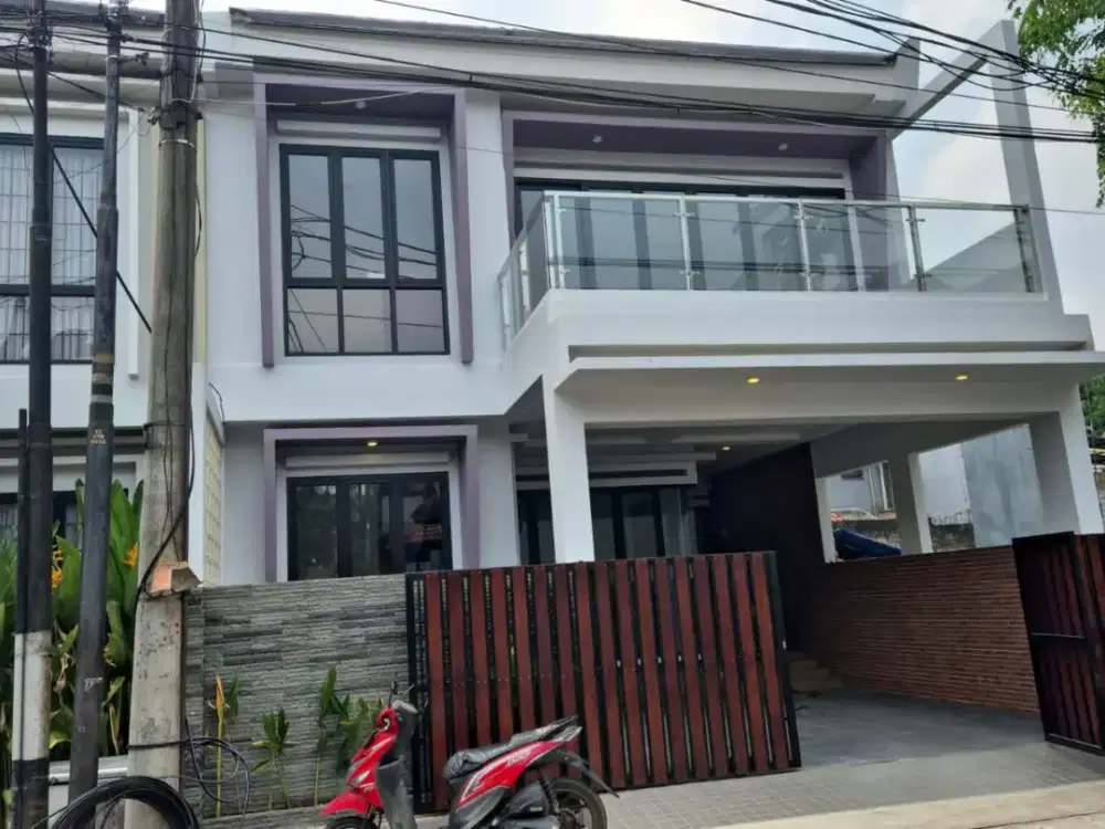 DIJUAL RUMAH DI VILLA JOMBANG BARU