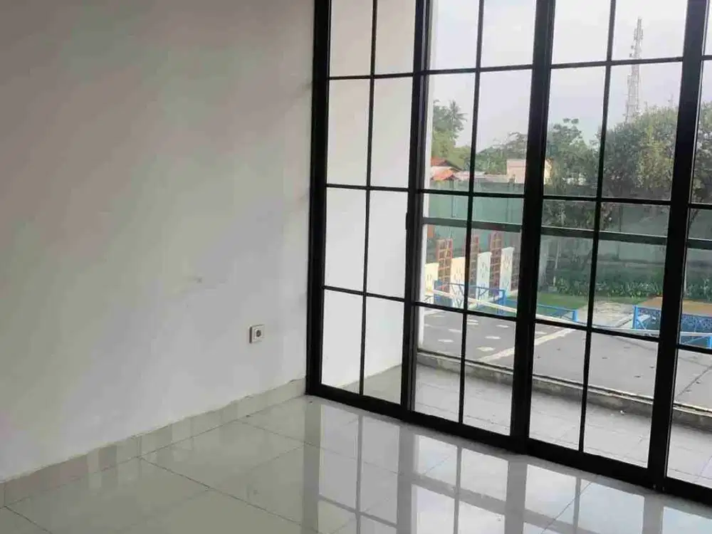 disewakan rumah green Lake city cluster East asia