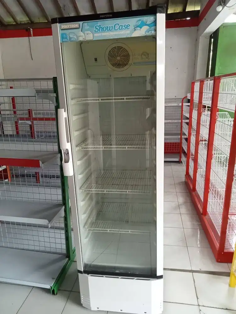 Showcase / chiller pendingin minuman 1 pintu merk polytron 230L