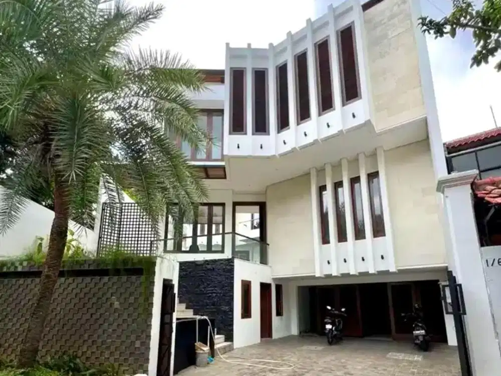 Rumah Area Premium di Pondok Indah Jakarta Selatan - PR 16057