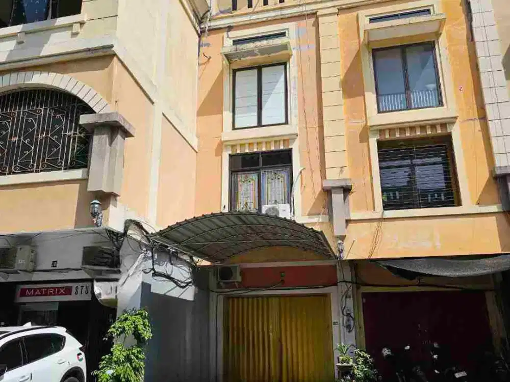 Dijual ruko 3 Lantai siap pakai PANJI MAKMUR - Panjang Jiwo
Dekat Ubaya