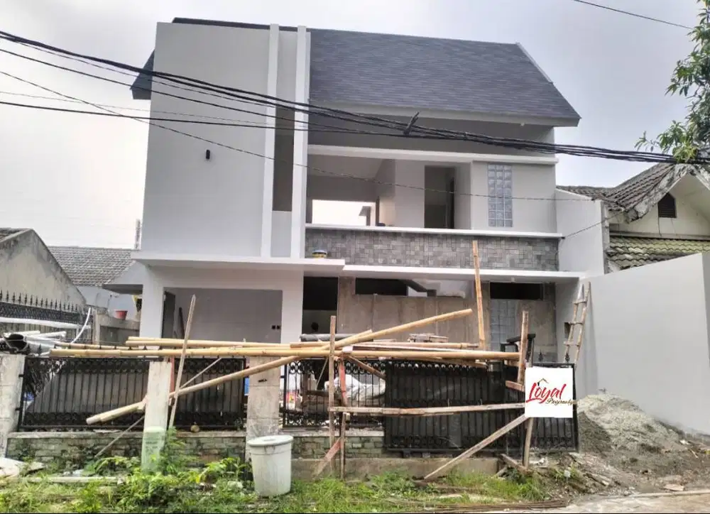 Dijual Cepat Rumah di Kencana Loka BSD CITY