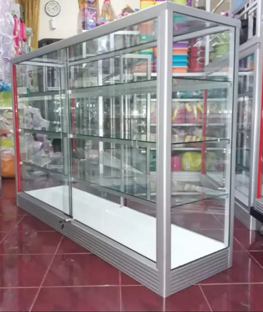 Etalase Toko Panjang 1,5 Meter × 1 Meter