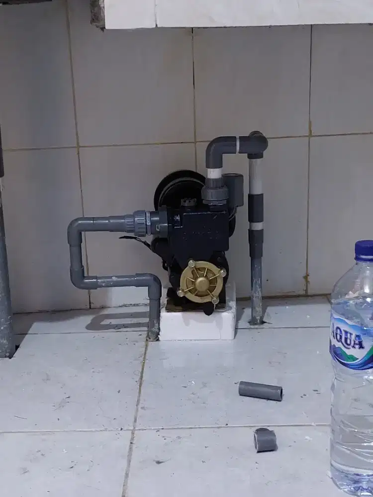 Tukang ledeng Pipa mampet/saluran tersumbat pasang Pompa/Tandon air