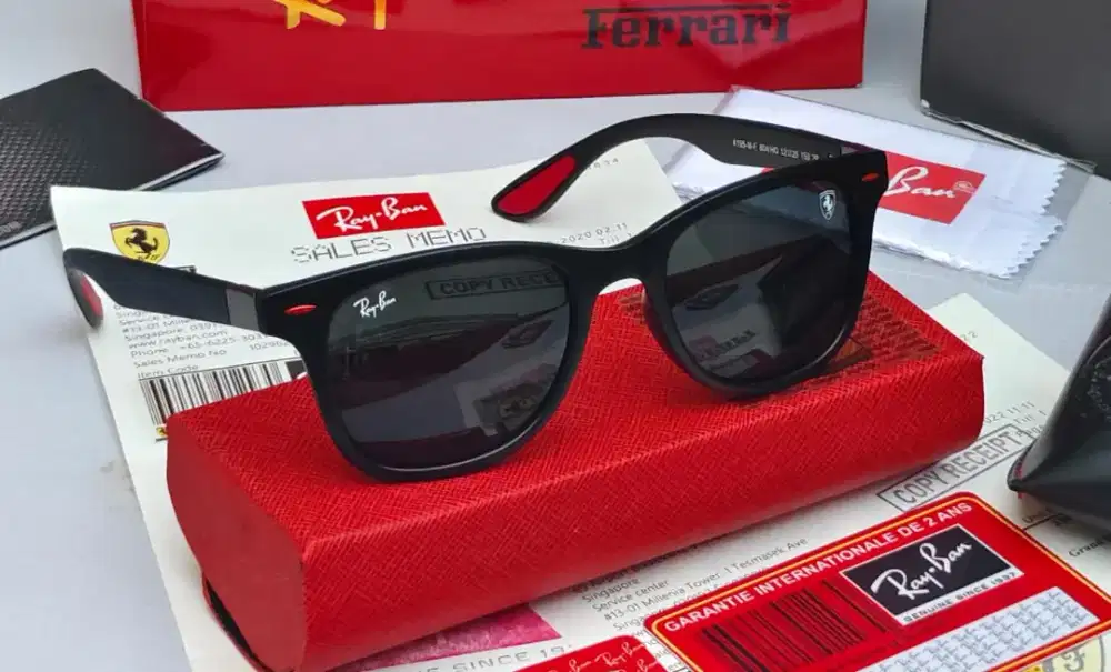 JUAL # KACAMATA RAY - BAN FERRARI # ORIGINAL BEKAS # SEPERTI BARU