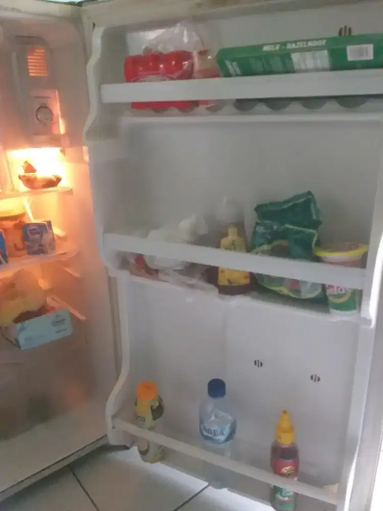 Kulkas sharp 1 pntu sgt dngin beku lengkap free ongkir llmove