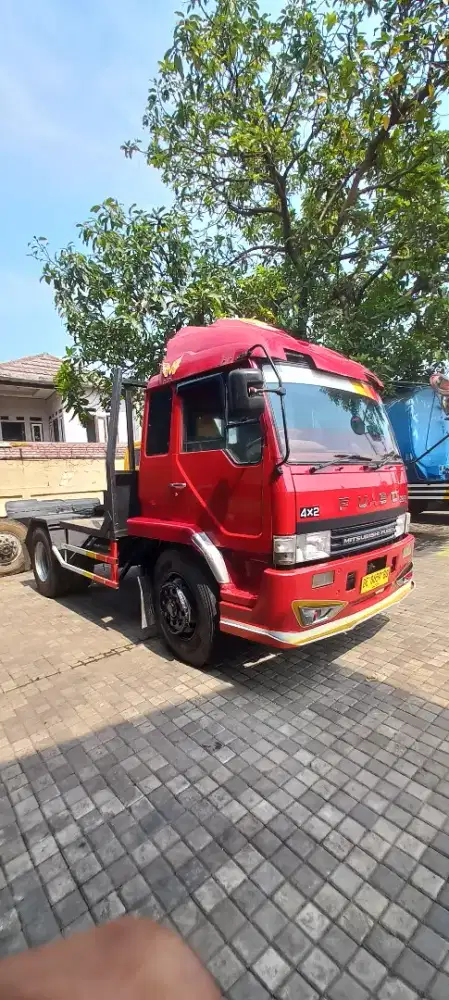 HEAD TRAILER MITSUBISHI FUSO FM 517, TH 2014