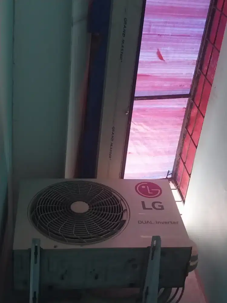 Outdoor AC LG DUAL INVERTER