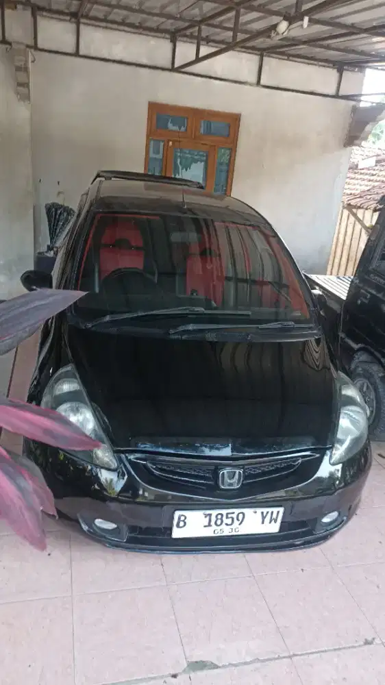 Dijual Honda Jazz 2005 – Kondisi Baik, Siap Pakai!