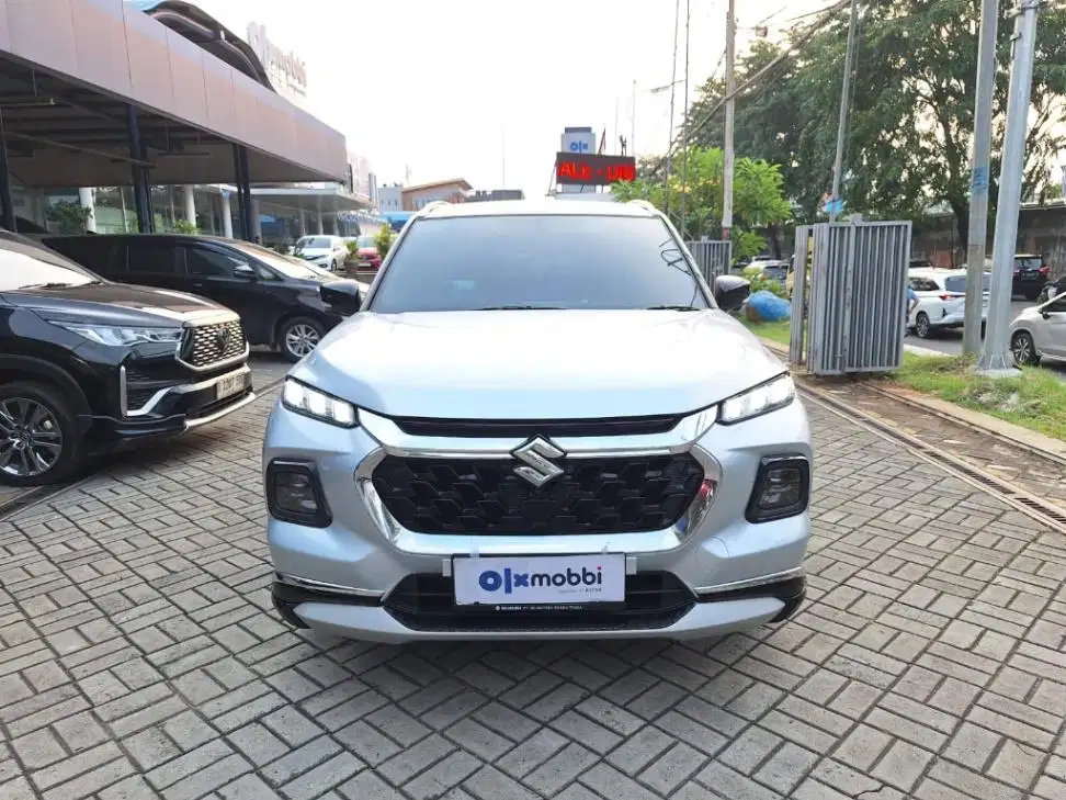 DP MURAH Suzuki Grand vitara 1.5 GX Hybrid-AT 2023 Abu-Abu CNFDB
