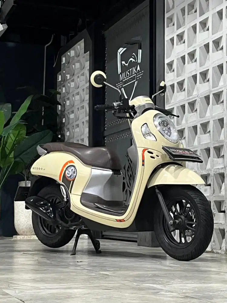 Scoopy Stylish 2021. Odo 32rb. N kota. DANNY Mustika Motor Sulfat
