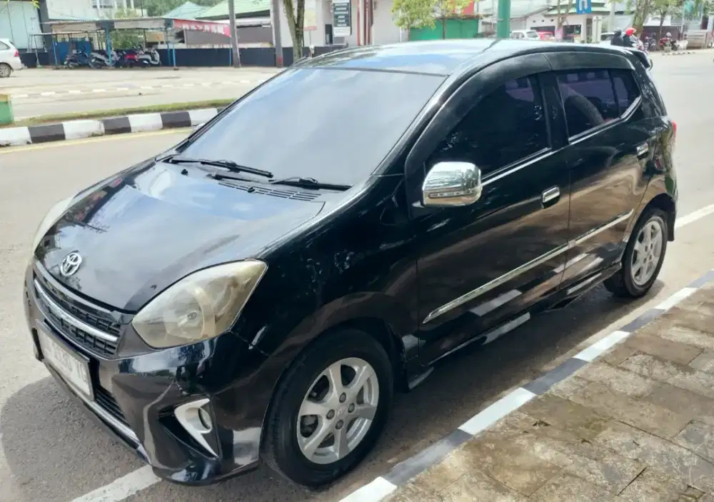 Toyota Agya Tahun 2015 Type Tertinggi (G) 1.0 (MANUAL)