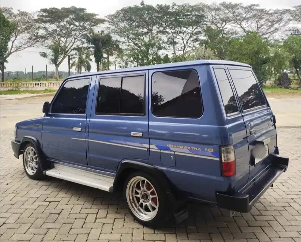 Kijang Grand Extra 1.8 Short 1995 Manual Mesin Halus Trawat Siap Pakai