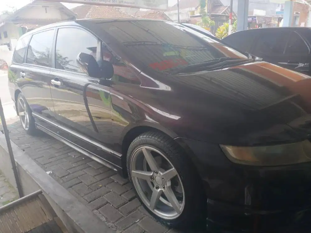 Honda Odyssey RB 1 tahun 2005