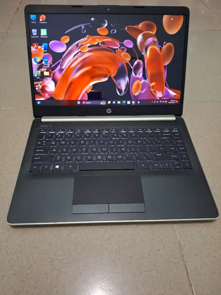 Bismillah dijual laptop hp14 slim radeon vega 3 ram 8gb ssd 256gb