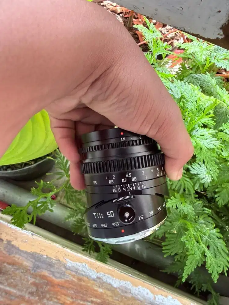 Tt arstisan 50mm  f 1.4 Lumix full frame