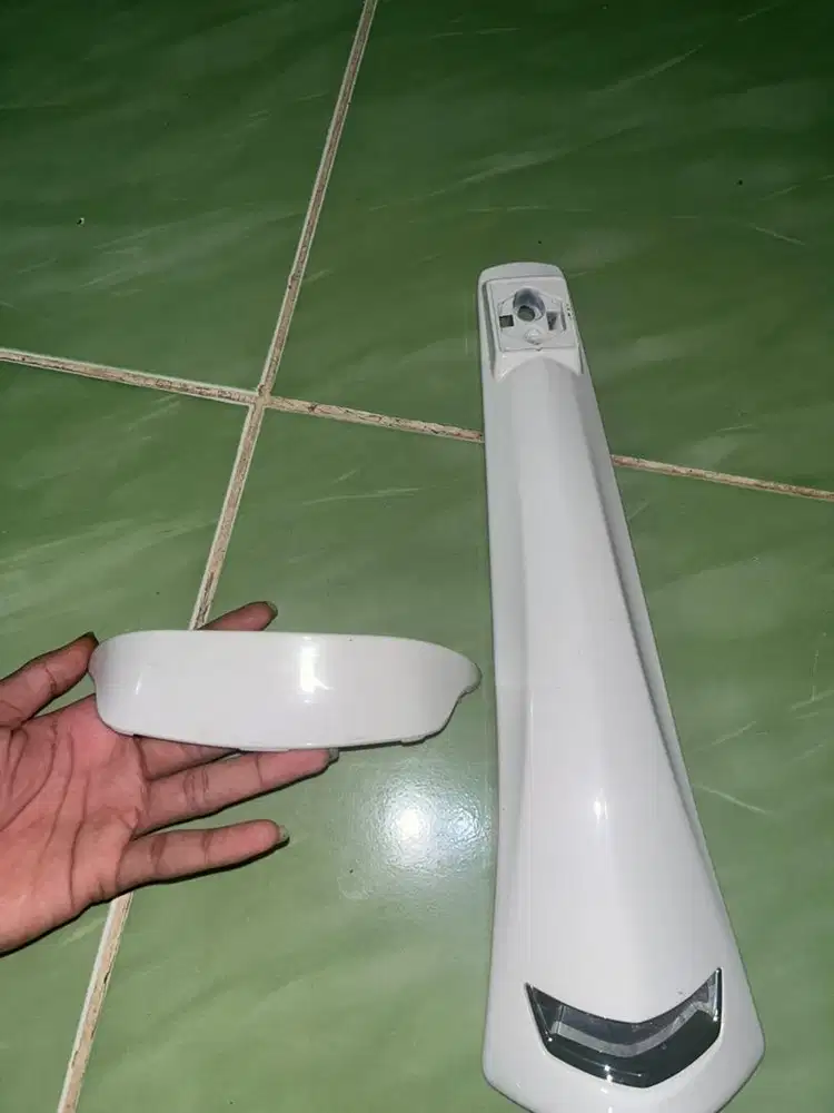 dasi smile + topi vespa sprint s