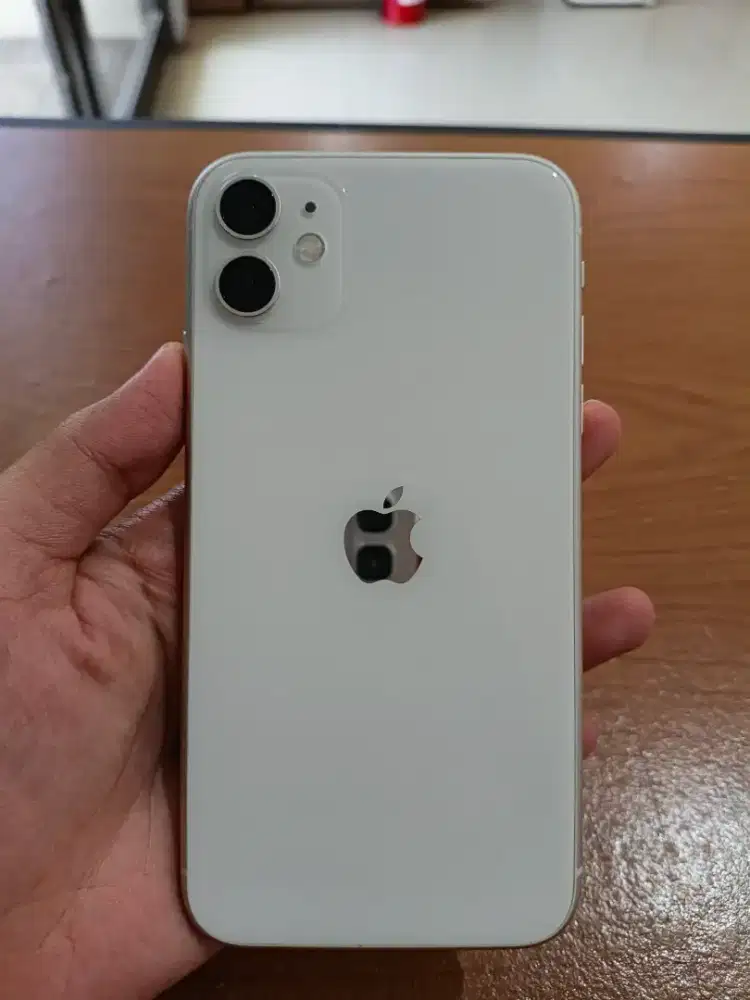 iPhone 11 128gb white ex ibox