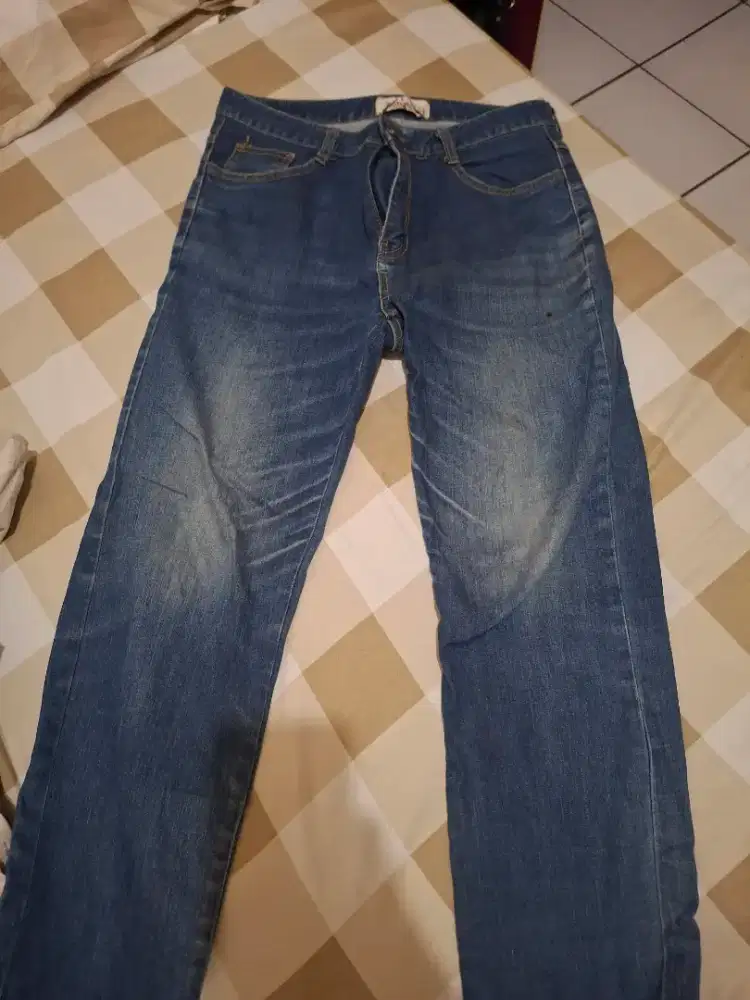 Celana jeans pria serba murah