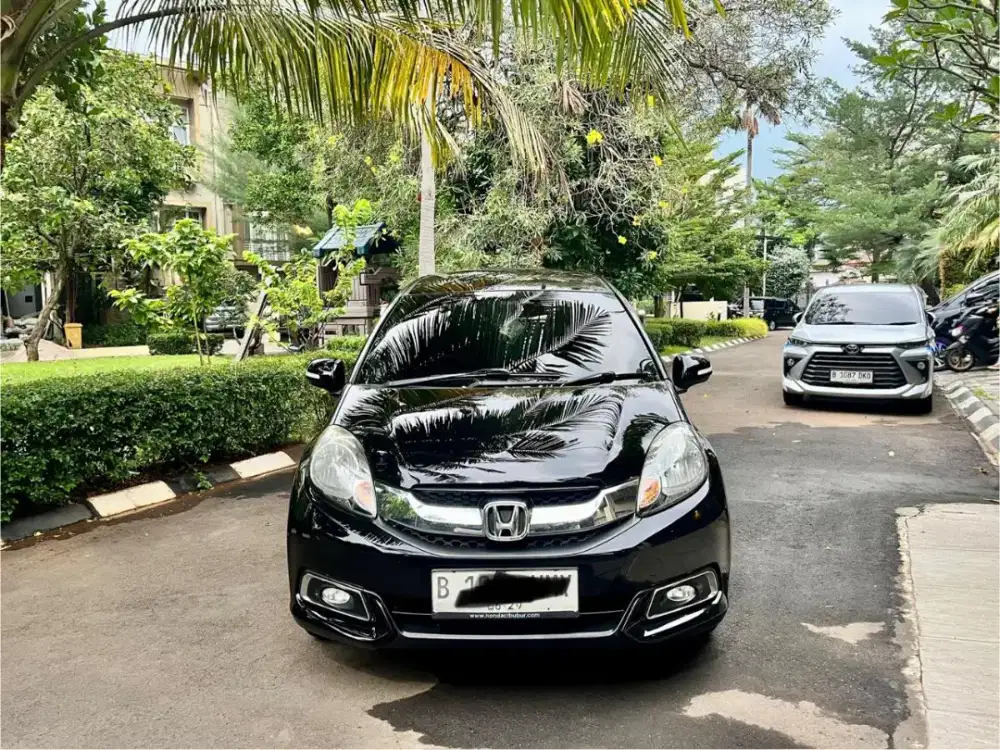 Honda Mobilio E Prestige 2015 - pajak hidup, mesin kering, siap pakai!