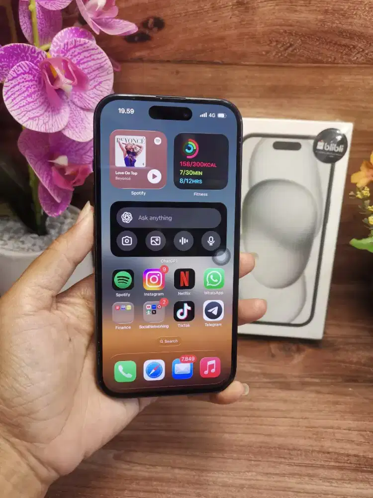 Iphone 15 black 128 gb mulus 99% Hb 90% full ori Garansi resmi iBox