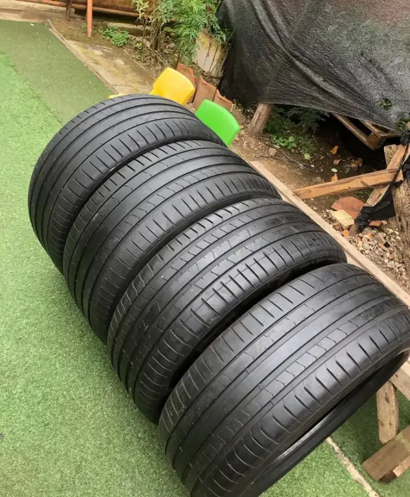 Pirelli pzero 305 40 R20 & 275 45 R20