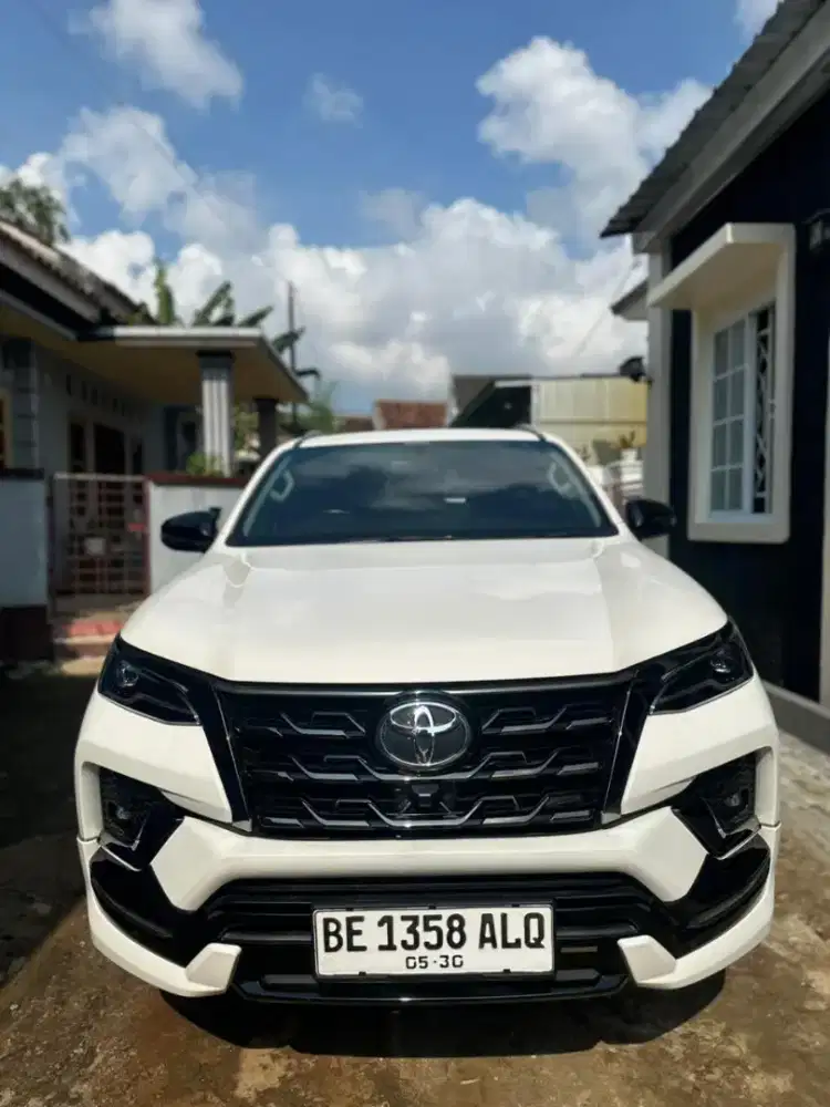 Fortuner GR Sport 2.4 Matic KM 7rb Record