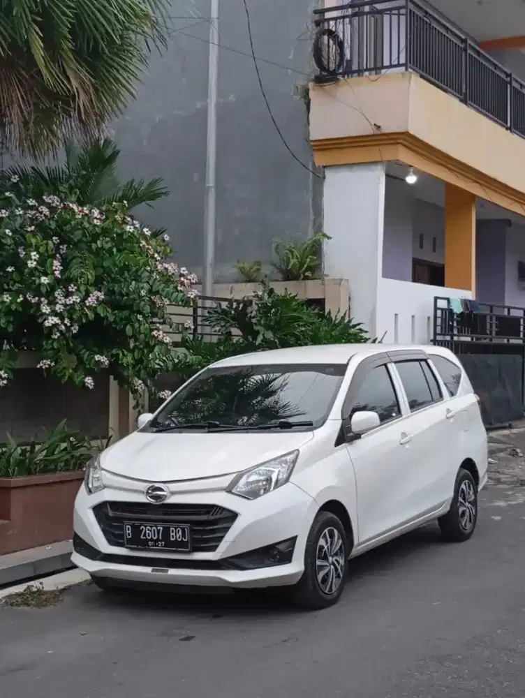 Sigra X 1.2 AT 2017 Putih Murah