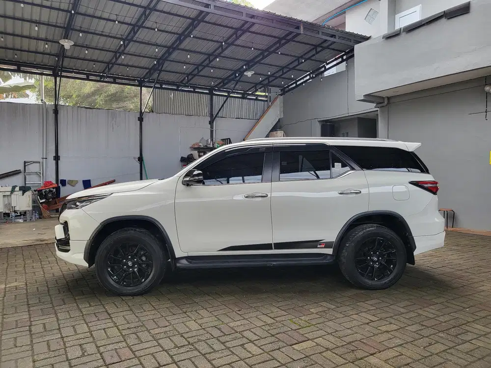 Toyota Fortuner VRZ GR Sport 4x2 Tahun 2022 Diesel