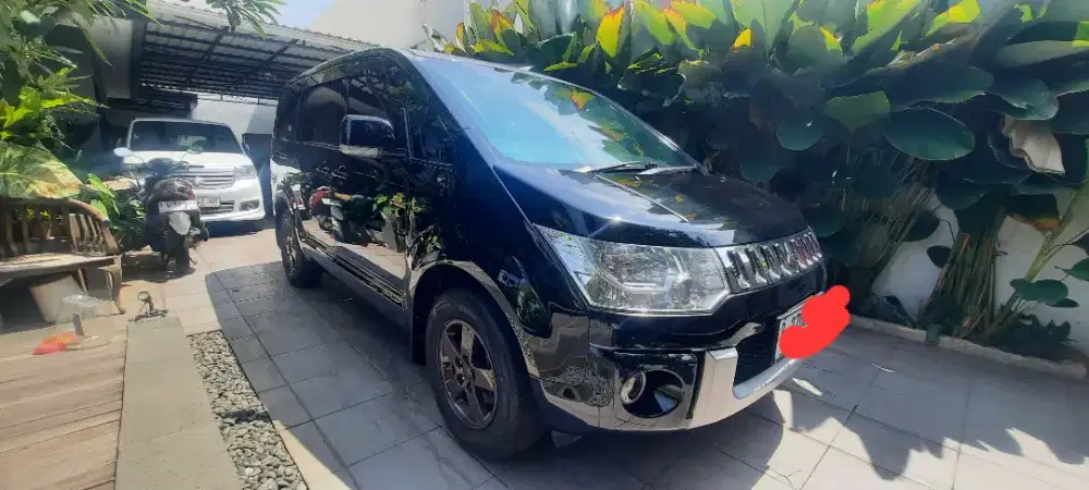 Mitsubishi Delica D5 2014 AT