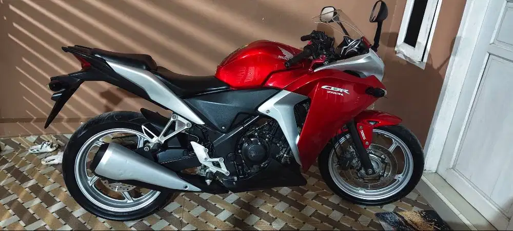 DI JUAL HONDA CBR 250 R THAILAND