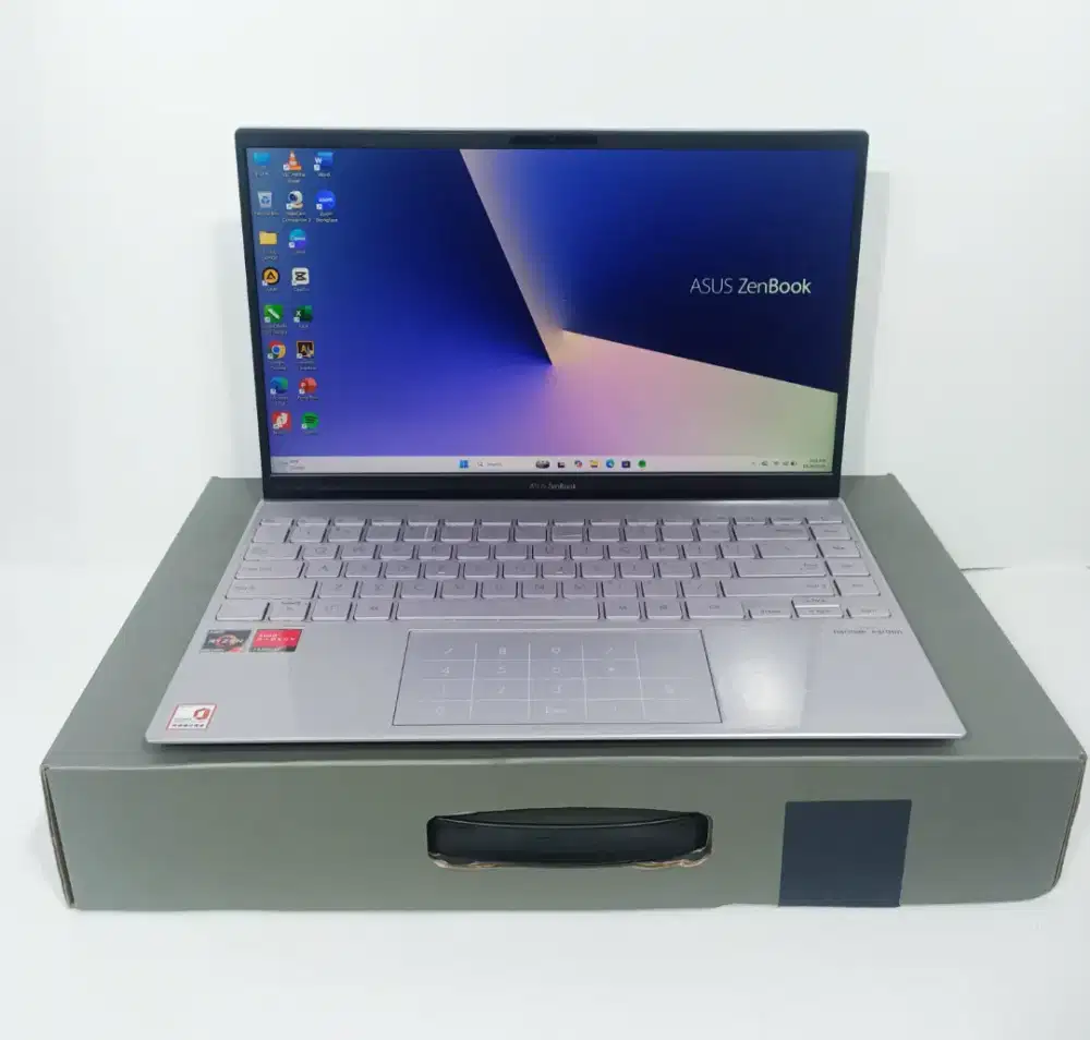 LAPTOP ASUS ZENBOOK UM425I