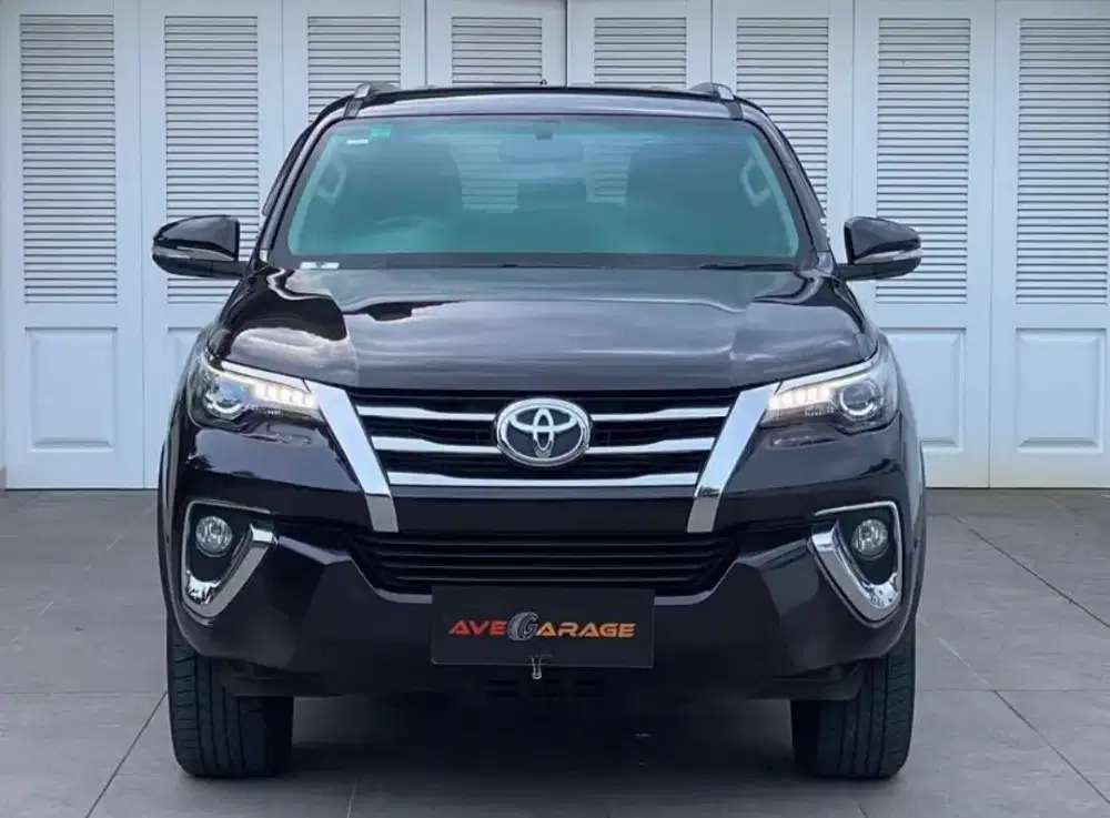 TOYOTA FORTUNER 2.4 VRZ (4x2) DIESEL MATIC