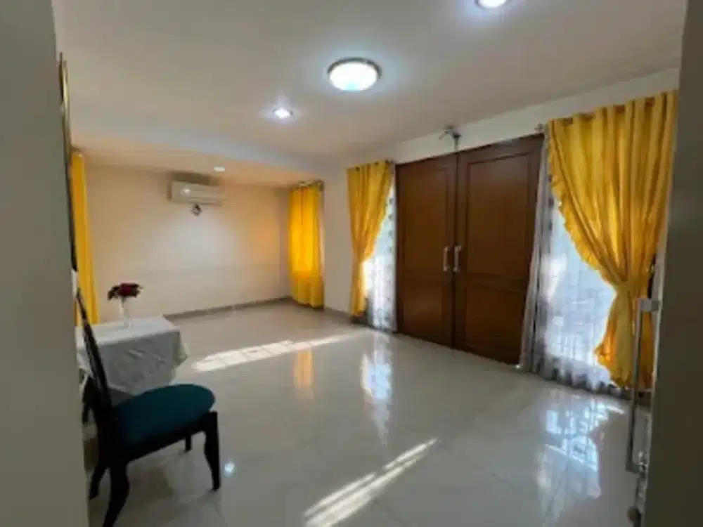 A221 Jual BU Rumah Ready Besar di Komplek Green Ville Tanjung Duren