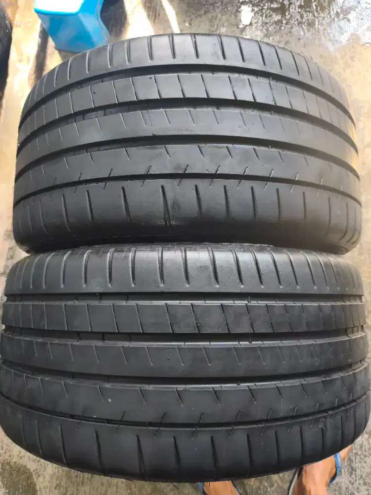 Michelin super sport 255 35 R19