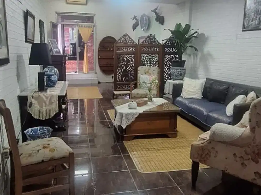 Dijual Ruma Komersial Strategis di Prapanca Raya – Cocok untuk Usaha, Harga di Bawah NJOP