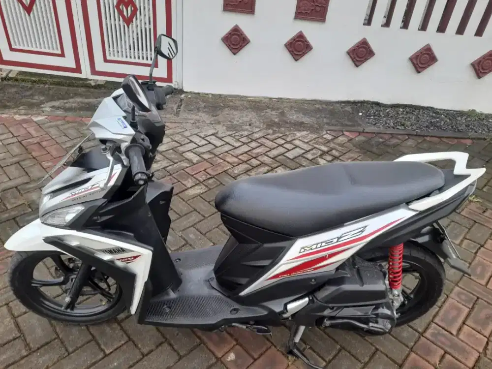 DIJUAL MIO Z (EDISI TERBATAS) TAHUN 2016 MULUS TERAWAT SURAT2 LENGKAP