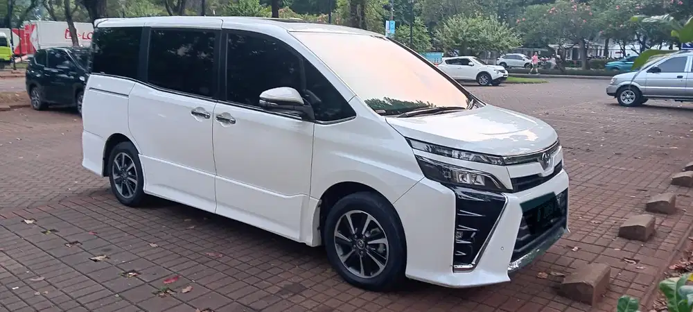 Toyota Voxy 2020 Bensin