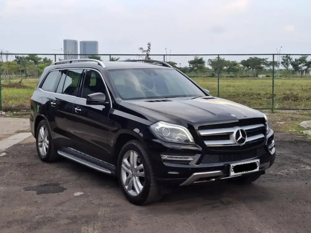 Mercedes Benz Mercy GL400 4Matic 2015 Low KM 52RB Antik