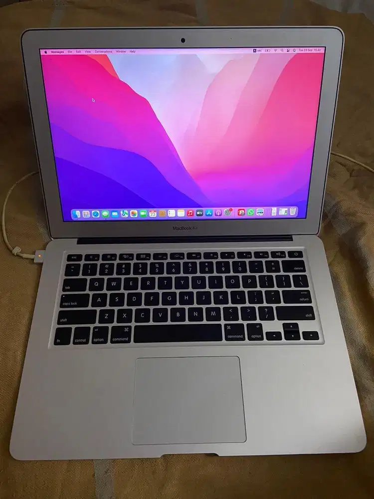 Macbook air 2017 8/128 i5