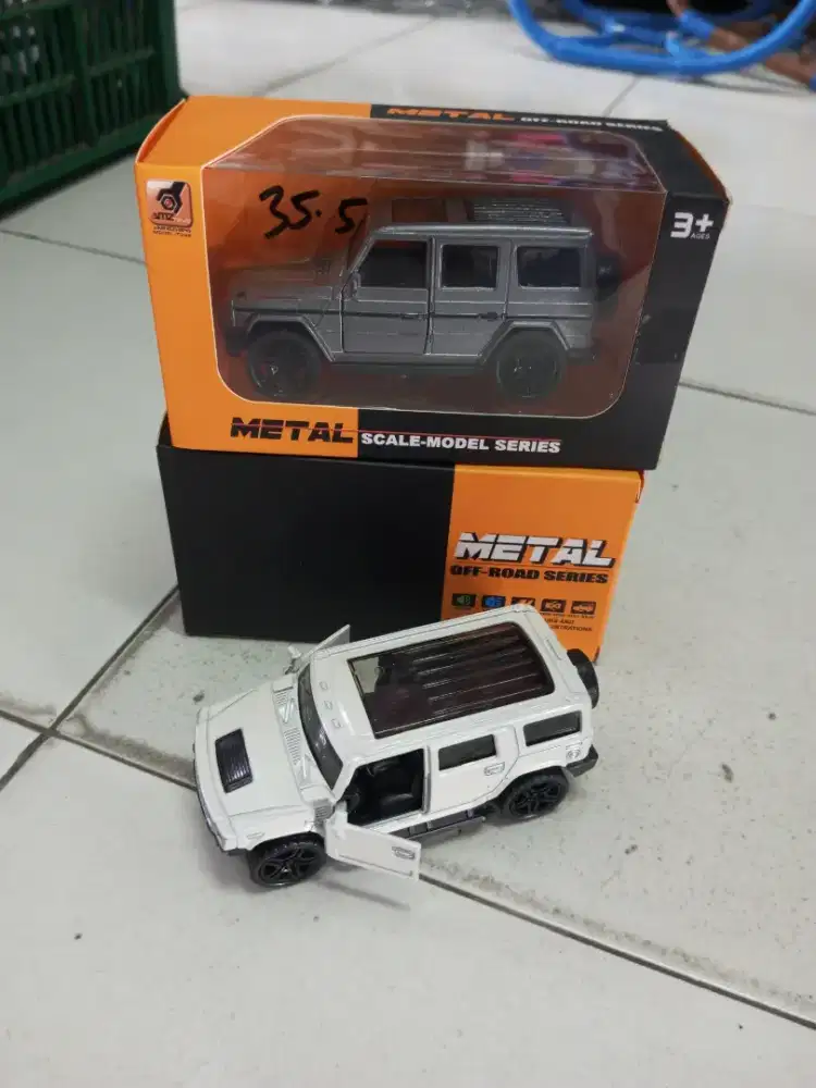 Mainan anak diecast Jeep metal
