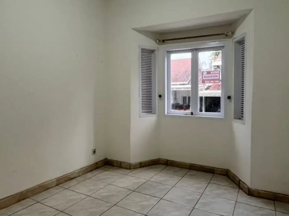 Disewa Rumah Nyaman dan Asri Siap Huni Lokasi di Kota Baru Parahyangan Bandung