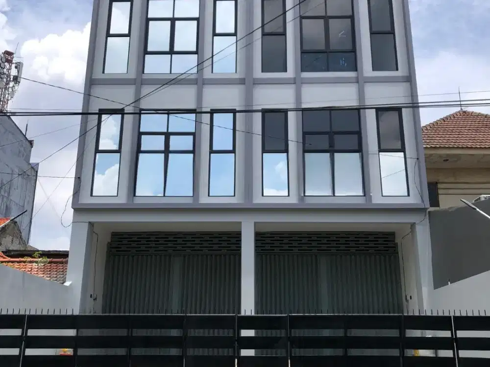 Disewakan Ruko Pucang Anom