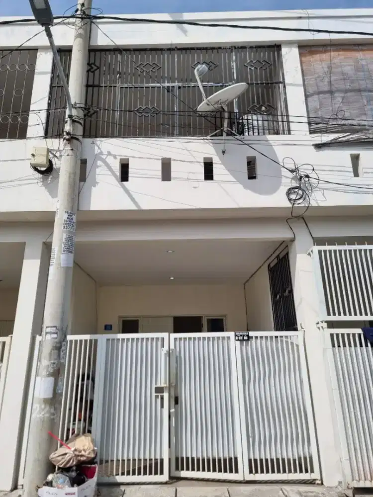 Dijual rumah 2 lantai siap huni dekat kenjeran