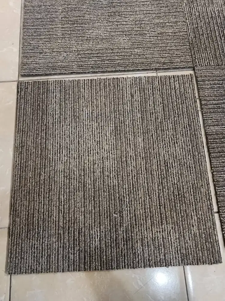 Jual Beli Karpet Lantai Tile