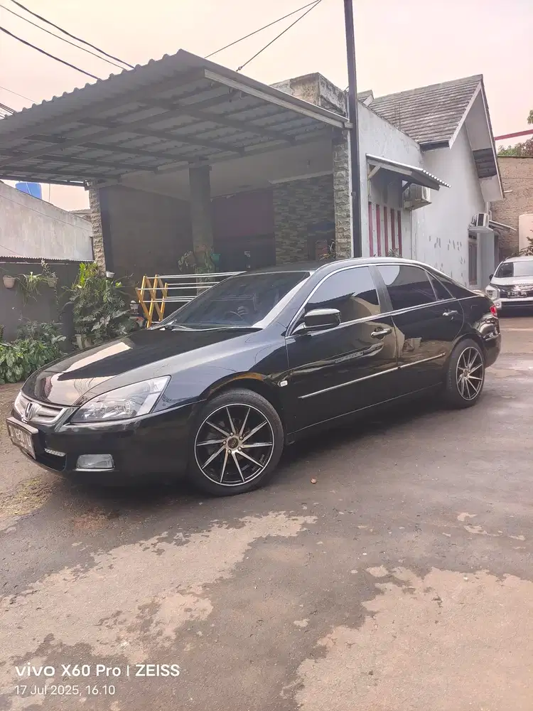 Honda Accord VTI-L AT tahun  2005