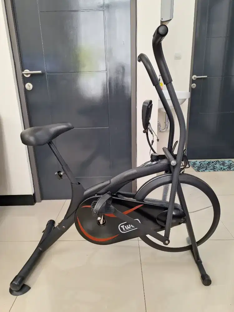 Sepeda statis (Twen)