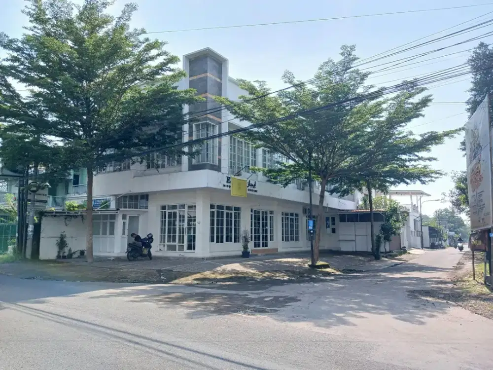 Bangunan 2 Lantai Cocok Untuk Kantor dan Ruang Usaha