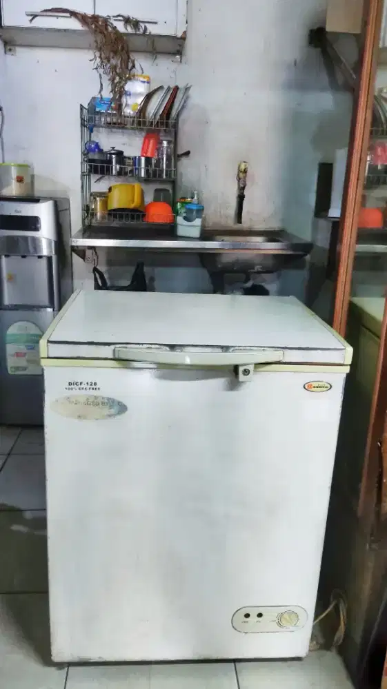 Freezer Box Daimitsu DICF-128